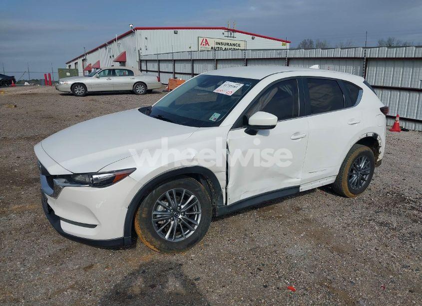 Photo 2 of 2018 Mazda Cx-5 SPORT (VIN JM3KFABM6J1458111)