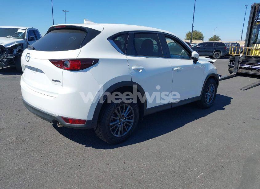 Photo 4 of 2020 Mazda Cx-5 TOURING (VIN JM3KFACM0L1814585)