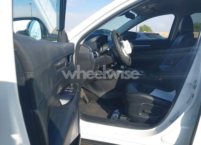 Photo 5 of 2020 Mazda Cx-5 TOURING (VIN JM3KFACM0L1814585)