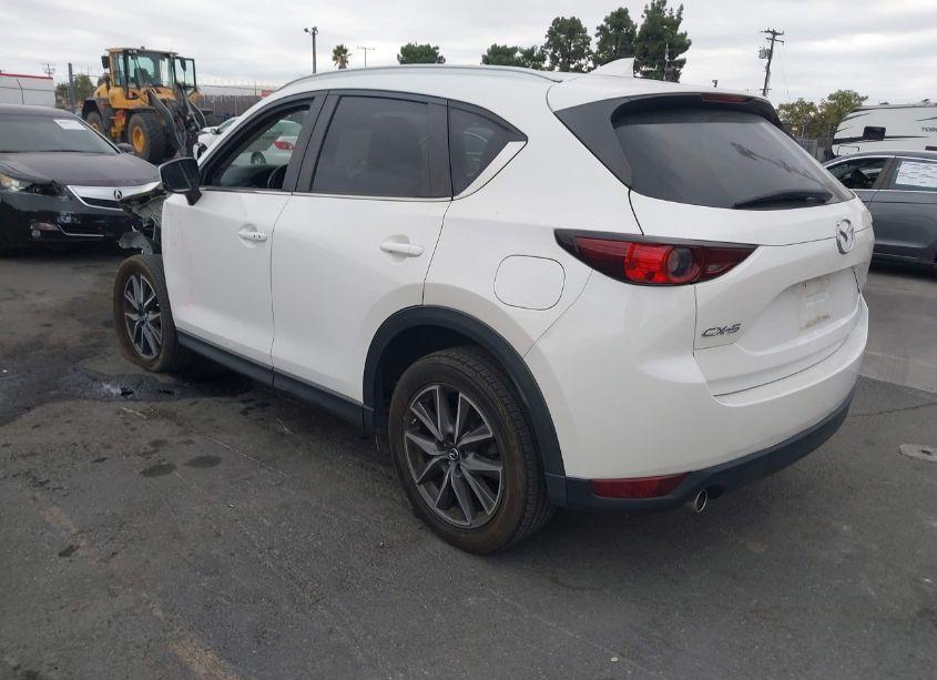 Photo 3 of 2018 Mazda Cx-5 TOURING (VIN JM3KFACM1J1348744)