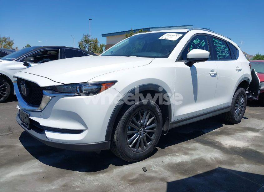 Photo 2 of 2019 Mazda Cx-5 TOURING (VIN JM3KFACM1K0530399)