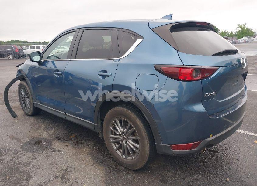 Photo 3 of 2020 Mazda Cx-5 TOURING (VIN JM3KFACM1L0726165)