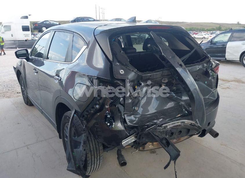 Photo 3 of 2020 Mazda Cx-5 TOURING (VIN JM3KFACM1L0800507)