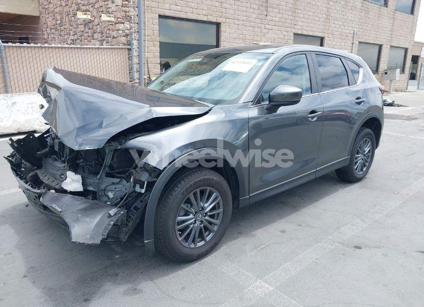 Photo 2 of 2020 Mazda Cx-5 TOURING (VIN JM3KFACM2L0808292)