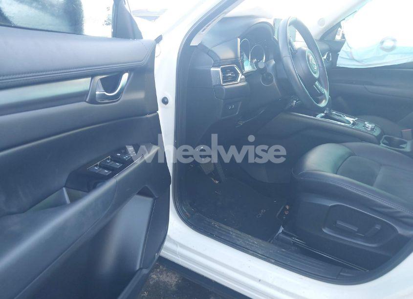 Photo 5 of 2021 Mazda Cx-5 TOURING (VIN JM3KFACM3M0304352)