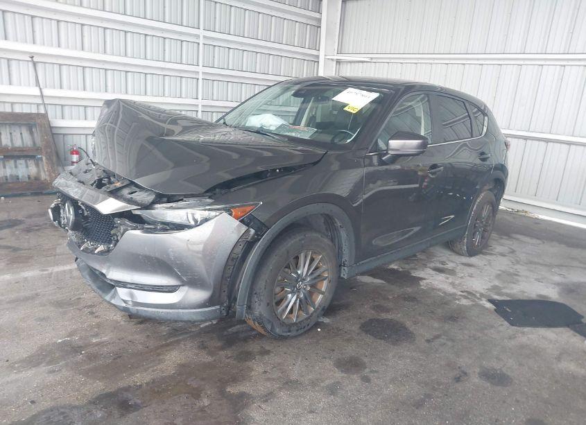 Photo 2 of 2020 Mazda Cx-5 TOURING (VIN JM3KFACM5L0767978)