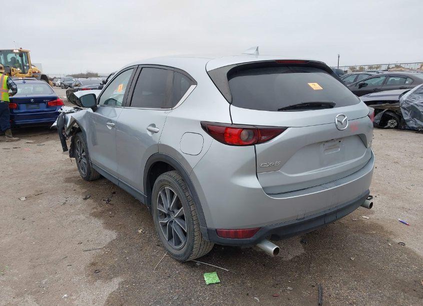 Photo 3 of 2018 Mazda Cx-5 TOURING (VIN JM3KFACM7J0401789)