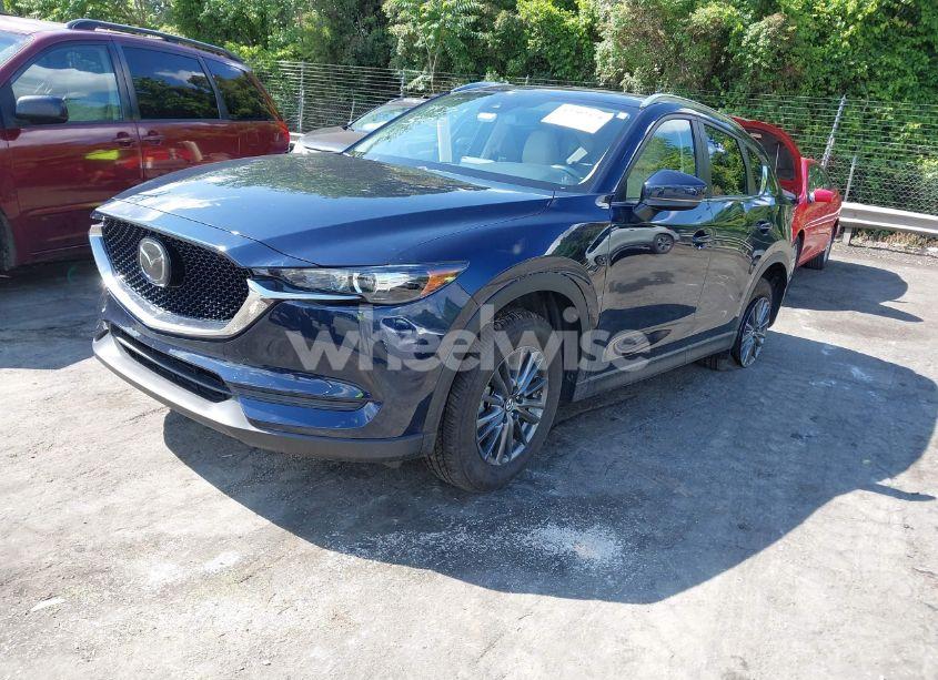 Photo 2 of 2019 Mazda Cx-5 TOURING (VIN JM3KFACM7K1587961)