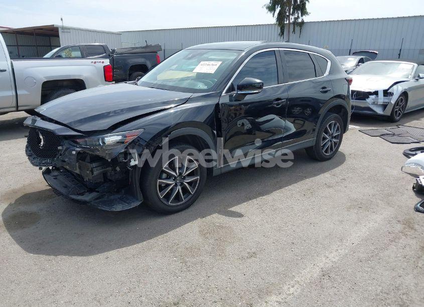 Photo 2 of 2018 Mazda Cx-5 TOURING (VIN JM3KFACM8J0380435)