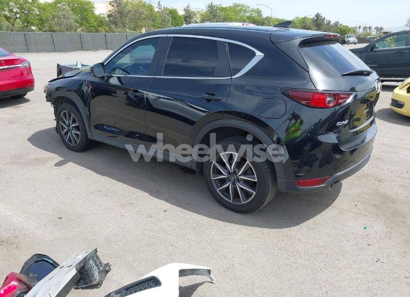 Photo 3 of 2018 Mazda Cx-5 TOURING (VIN JM3KFACM8J0380435)