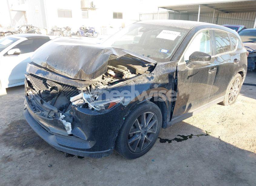 Photo 2 of 2018 Mazda Cx-5 TOURING (VIN JM3KFACM8J1350992)