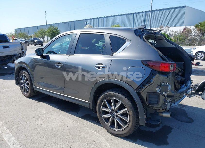 Photo 3 of 2018 Mazda Cx-5 TOURING (VIN JM3KFACM8J1422435)