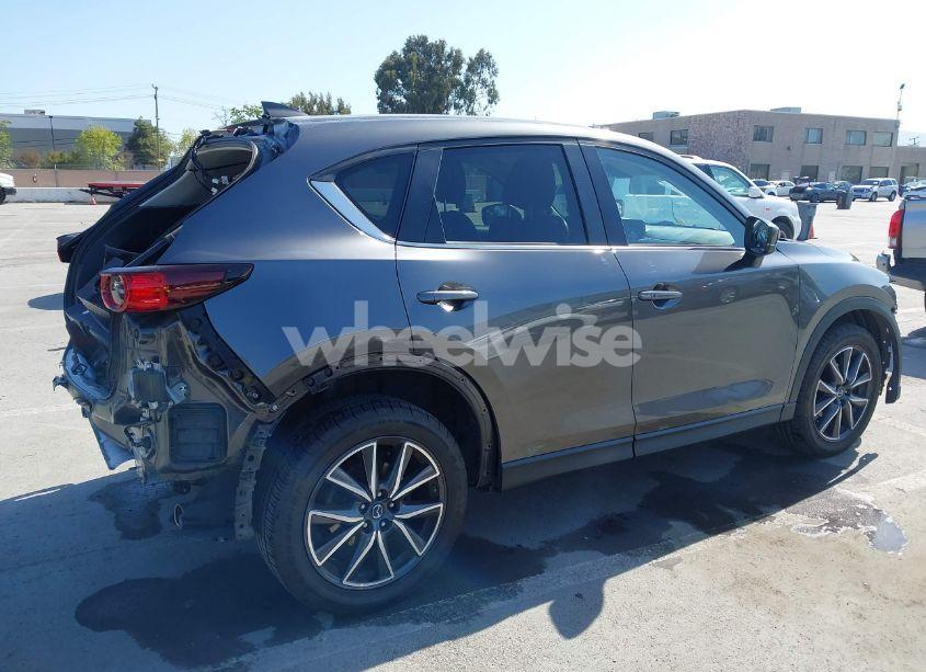 Photo 4 of 2018 Mazda Cx-5 TOURING (VIN JM3KFACM8J1422435)