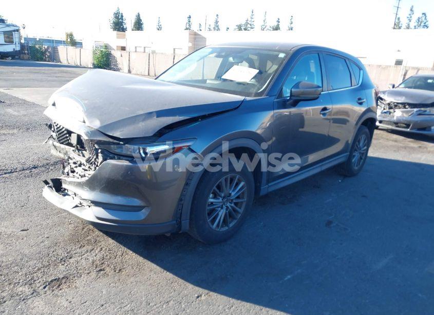 Photo 2 of 2019 Mazda Cx-5 TOURING (VIN JM3KFACM8K1581909)