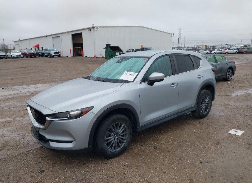 Photo 2 of 2019 Mazda Cx-5 TOURING (VIN JM3KFACM9K1567209)