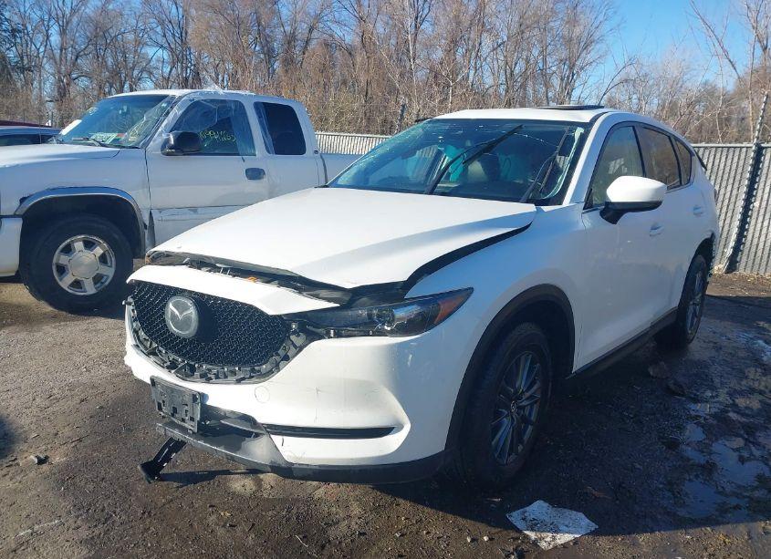 Photo 2 of 2019 Mazda Cx-5 TOURING (VIN JM3KFACMXK1657842)