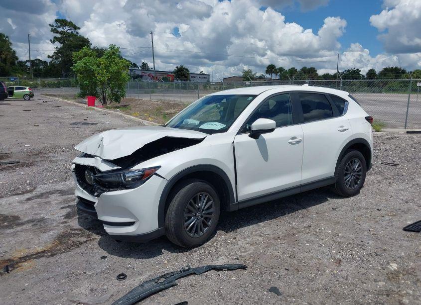 Photo 2 of 2020 Mazda Cx-5 TOURING (VIN JM3KFACMXL0732756)