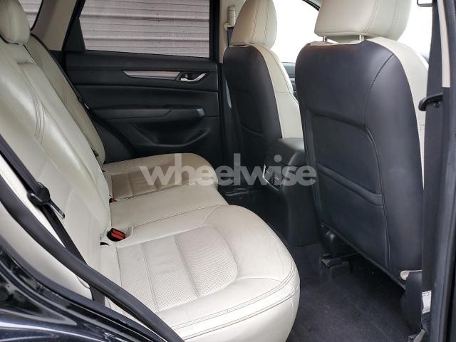 Photo 2 of 2021 MAZDA CX-5 TOURING N/A (VIN JM3KFACMXM0315090)