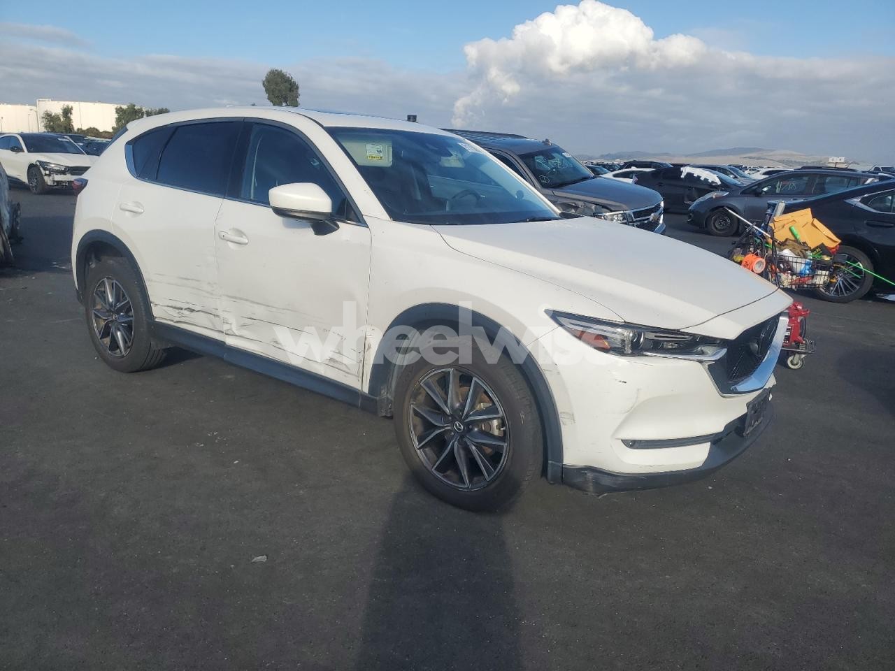 Photo 4 of 2017 MAZDA CX-5 GRAND TOURING (VIN JM3KFADL8H0109133)