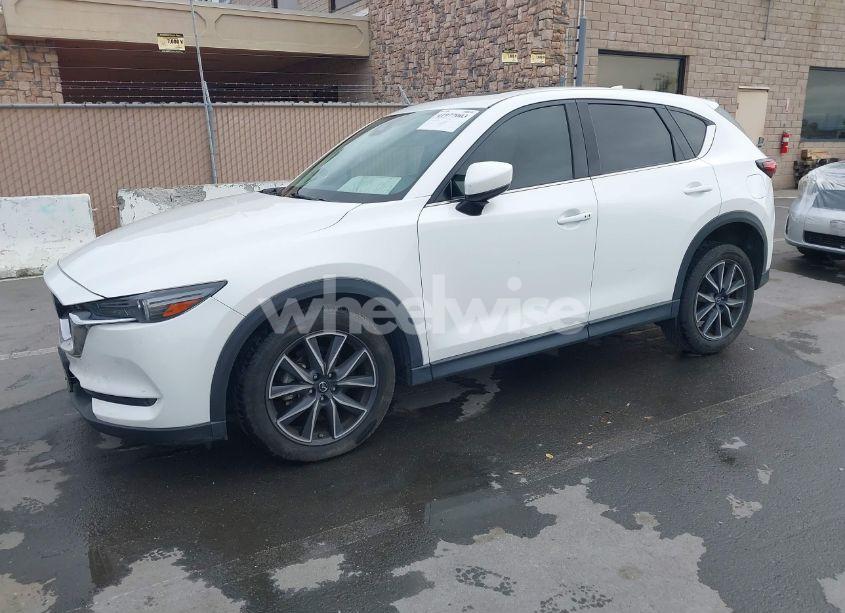 Photo 2 of 2018 Mazda Cx-5 GRAND TOURING (VIN JM3KFADM1J0309995)
