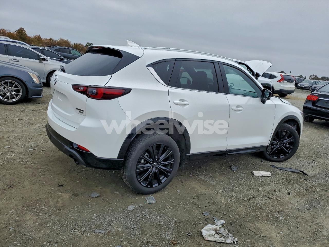 Photo 3 of 2022 MAZDA CX-5 (VIN JM3KFBAY2N0600993)