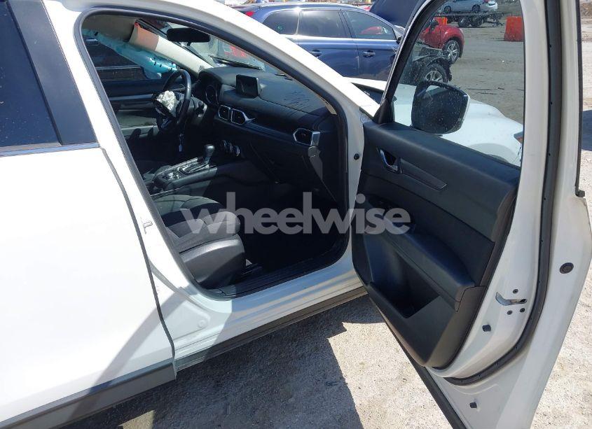 Photo 5 of 2019 Mazda Cx-5 SPORT (VIN JM3KFBBM8K1635586)