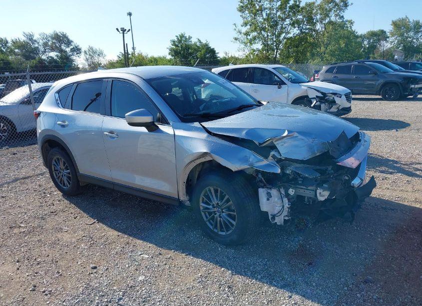 2017 Mazda Cx-5 TOURING (VIN JM3KFBCLXH0105799) main photo