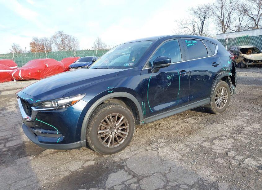 Photo 2 of 2017 Mazda Cx-5 TOURING (VIN JM3KFBCLXH0184648)
