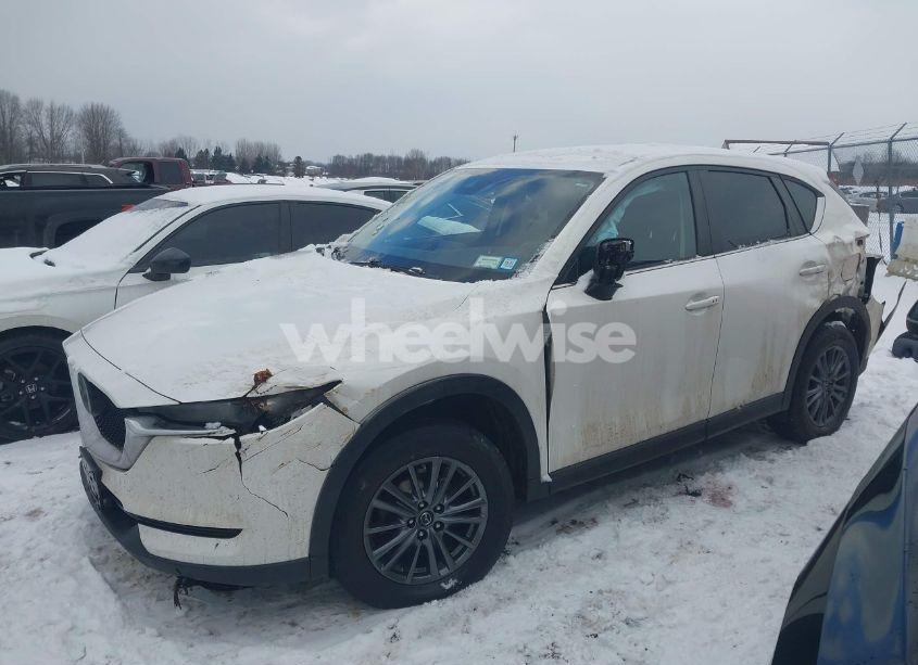 Photo 2 of 2019 Mazda Cx-5 TOURING (VIN JM3KFBCM0K0533543)