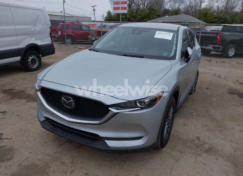 Photo 2 of 2019 Mazda Cx-5 TOURING (VIN JM3KFBCM0K0602831)