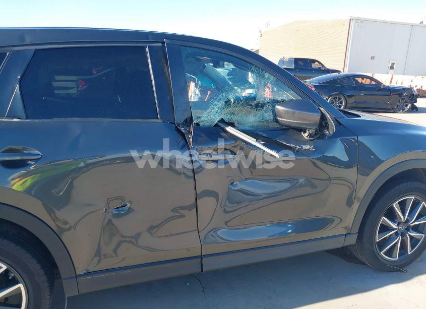 Photo 6 of 2018 Mazda Cx-5 TOURING (VIN JM3KFBCM1J0360520)