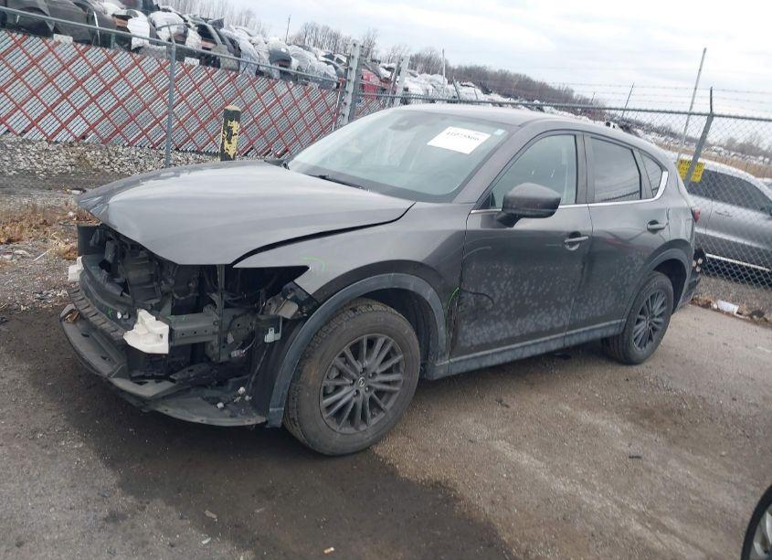 Photo 2 of 2019 Mazda Cx-5 TOURING (VIN JM3KFBCM1K1618529)