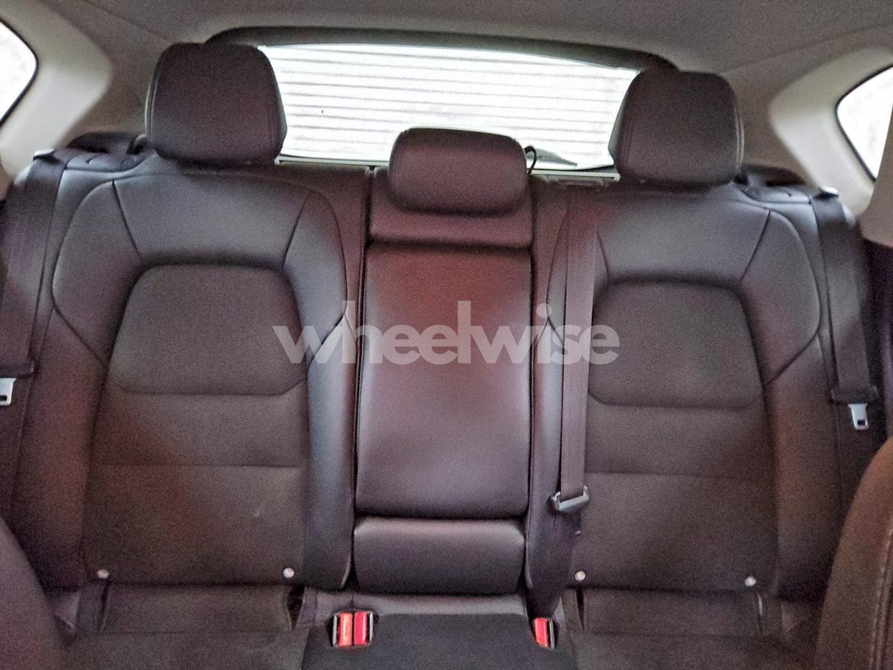 Photo 10 of 2020 MAZDA CX-5 TOURING (VIN JM3KFBCM1L0835523)