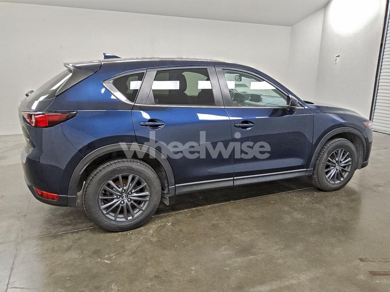 Photo 3 of 2020 MAZDA CX-5 TOURING (VIN JM3KFBCM1L0835523)