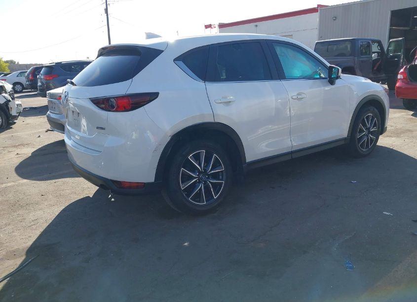Photo 4 of 2018 Mazda Cx-5 TOURING (VIN JM3KFBCM2J0322990)