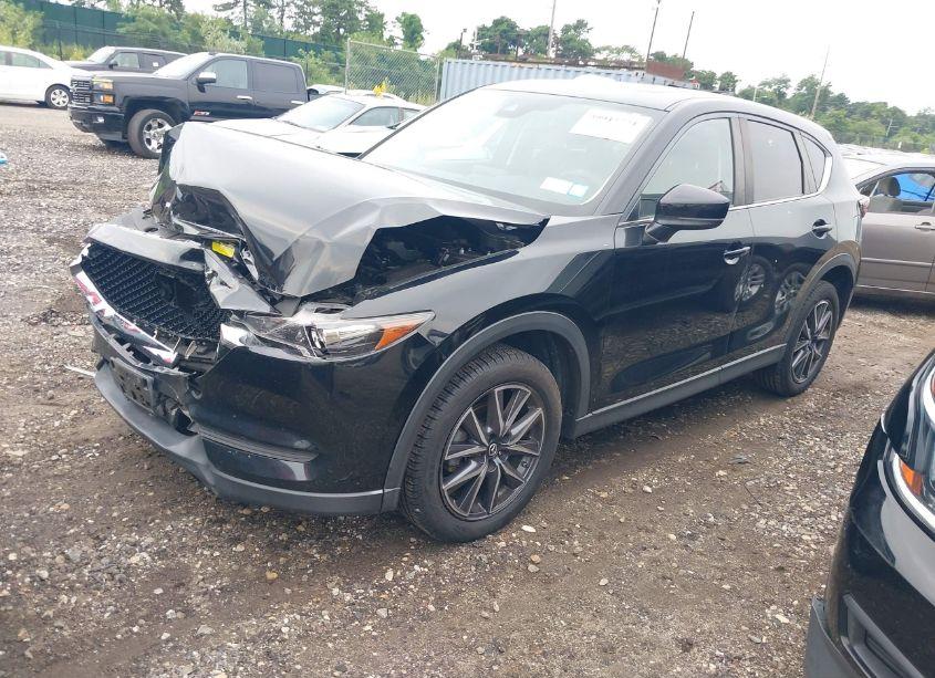 Photo 2 of 2018 Mazda Cx-5 TOURING (VIN JM3KFBCM2J0354533)