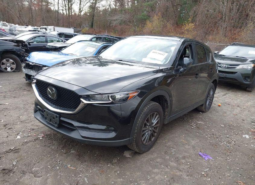 Photo 2 of 2019 Mazda Cx-5 TOURING (VIN JM3KFBCM2K0520552)