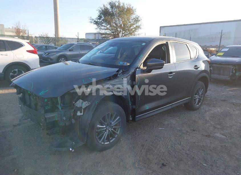 Photo 2 of 2019 Mazda Cx-5 TOURING (VIN JM3KFBCM2K0638889)