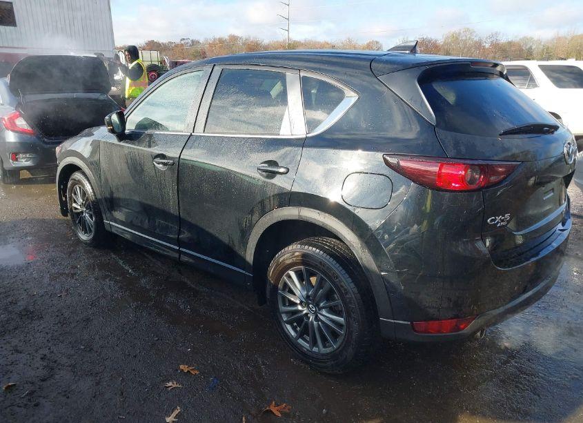Photo 3 of 2021 Mazda Cx-5 TOURING (VIN JM3KFBCM2M0480038)