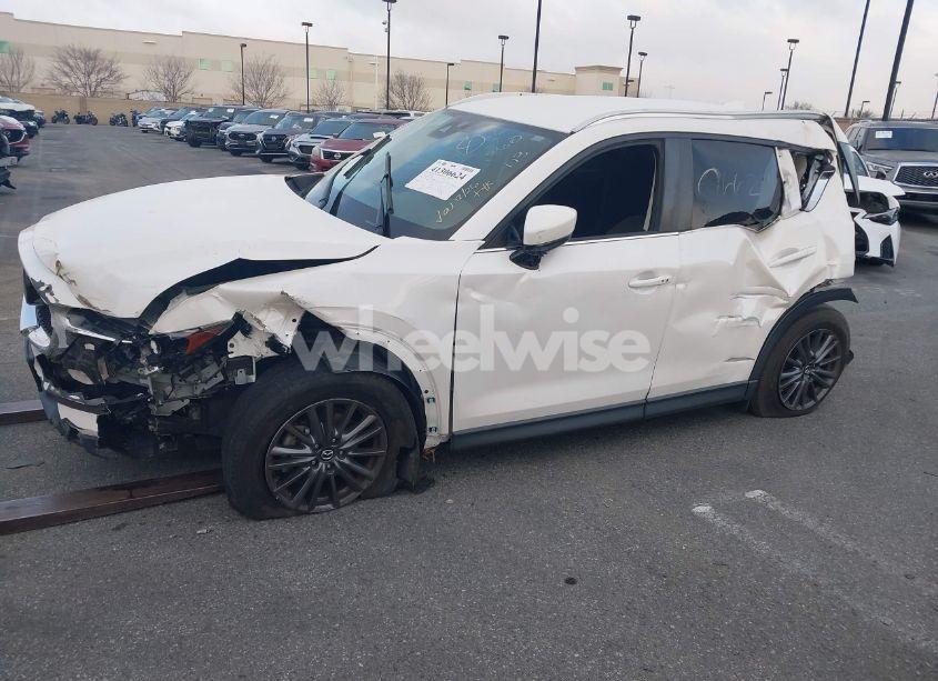 Photo 2 of 2021 Mazda Cx-5 TOURING (VIN JM3KFBCM2M1332773)