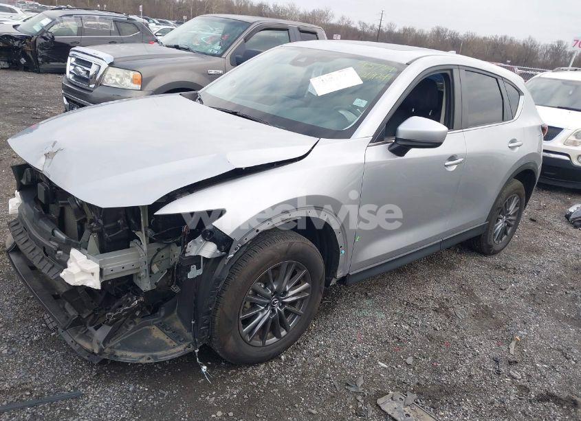 Photo 2 of 2021 Mazda Cx-5 TOURING (VIN JM3KFBCM2M1393394)