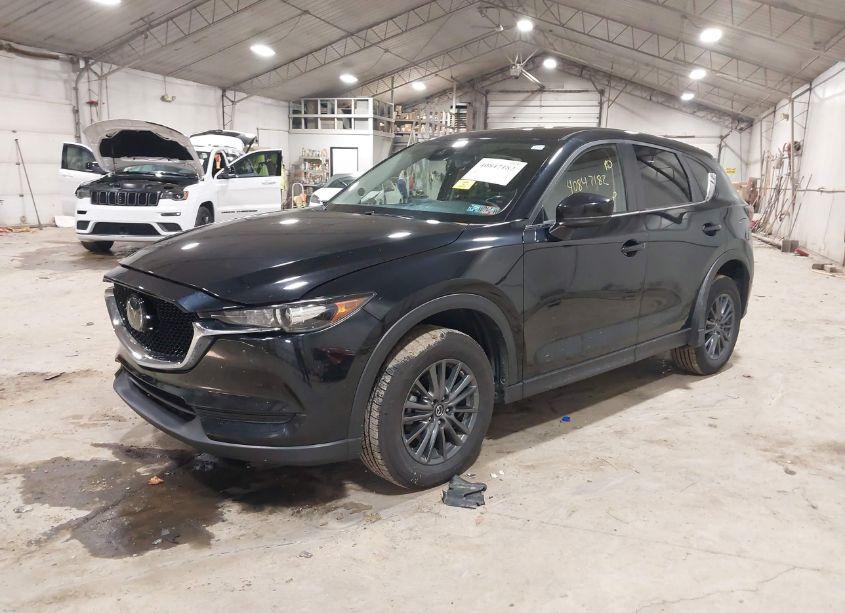 Photo 2 of 2020 Mazda Cx-5 TOURING (VIN JM3KFBCM3L0792433)