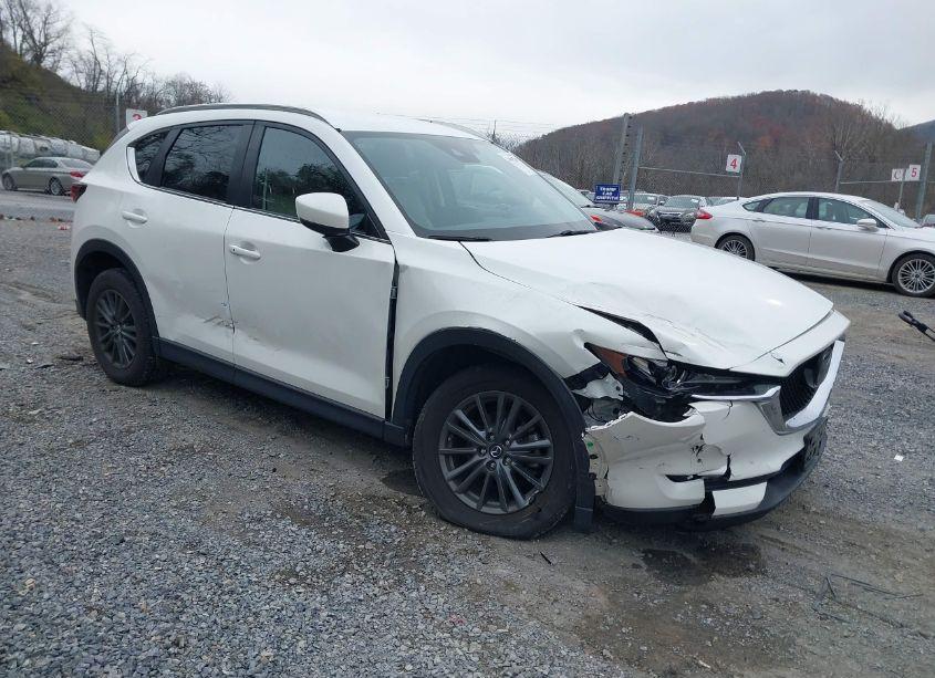 2020 Mazda Cx-5 TOURING (VIN JM3KFBCM3L0798975) main photo