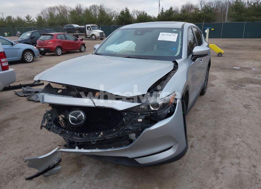 Photo 2 of 2018 Mazda Cx-5 TOURING (VIN JM3KFBCM4J0443682)