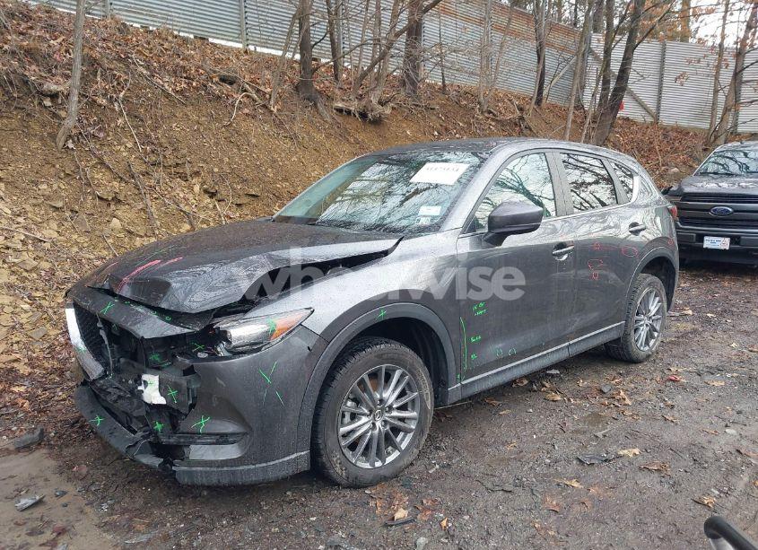 Photo 2 of 2021 Mazda Cx-5 TOURING (VIN JM3KFBCM4M0418060)