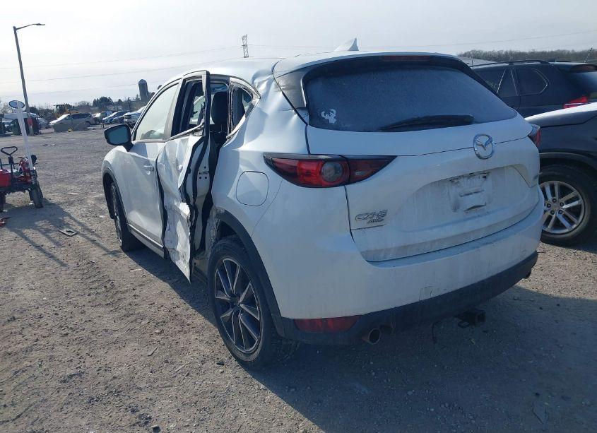 Photo 3 of 2018 Mazda Cx-5 TOURING (VIN JM3KFBCM5J0419035)