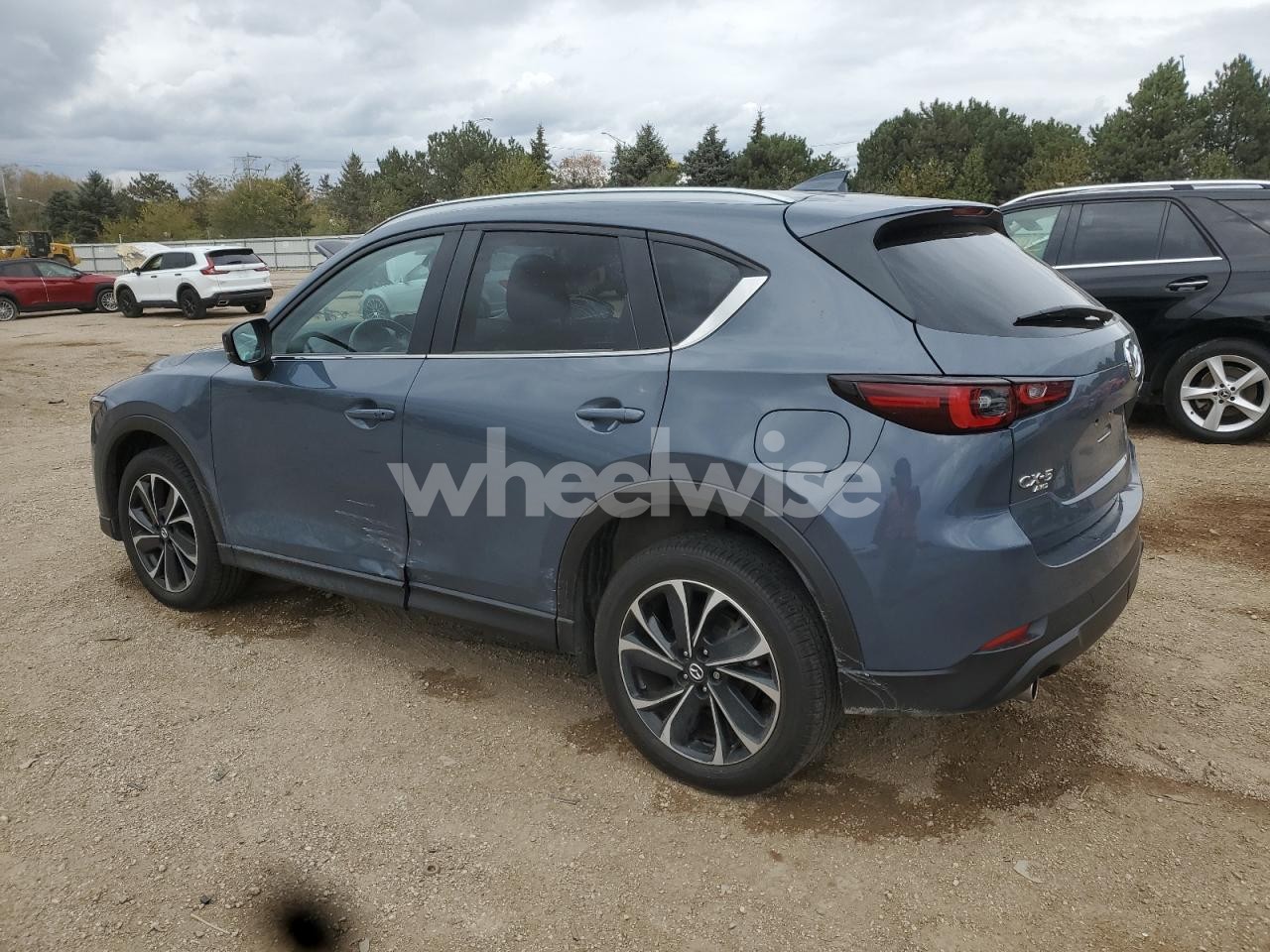 Photo 2 of 2023 MAZDA CX-5 PREFERRED N/A (VIN JM3KFBCM5P0201847)