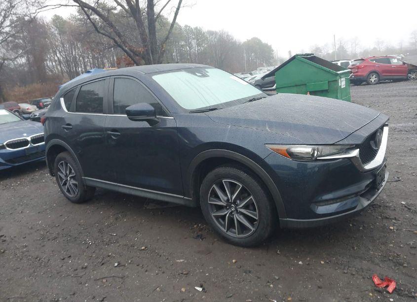 2018 Mazda Cx-5 TOURING (VIN JM3KFBCM6J0447183) main photo