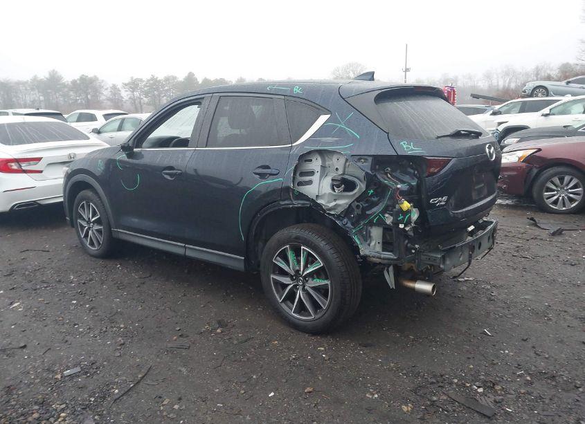 Photo 3 of 2018 Mazda Cx-5 TOURING (VIN JM3KFBCM6J0447183)