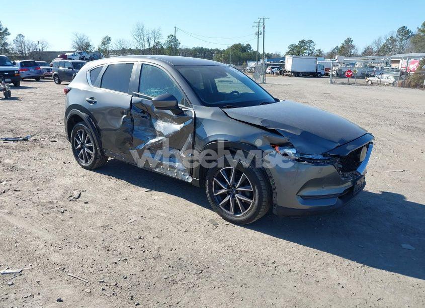 2018 Mazda Cx-5 TOURING (VIN JM3KFBCM7J0357881) main photo